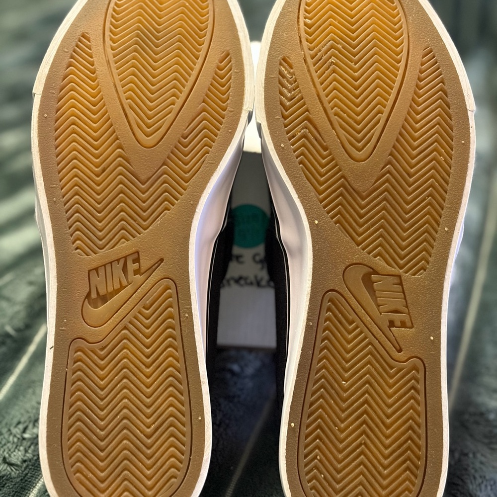Nike Black and White Slip-On Sneakers - Picture 4 of 4